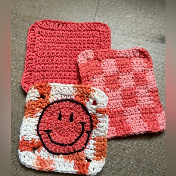 handmade crocheted washcloth set - Picture 3 of 15